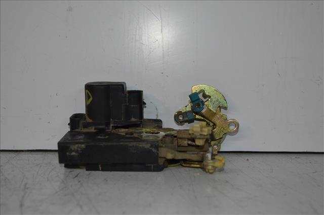 Foto 2ª: Cerradura Puerta Delantera Derecha Daewoo Nubira 1.6 G 2000-2003 [A16DMS] (2001)