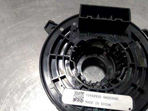 Foto 3ª: Anillo Airbag Opel Astra SELECTIVE START/STOP 110CV 81KW [B16DTE] (2016)