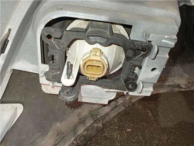 Foto 3ª: Faro Antiniebla Delantero Izquierdo Citroen C3 1.2 FEEL [1.2 LTR. - 60 KW 12V VTI - PURETECH]