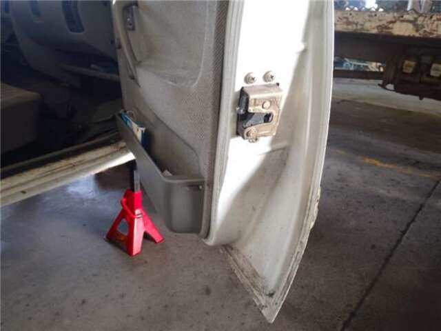 Foto 3ª: Puerta Delantera Derecha Opel Corsa 1.5 D [15 D (4EC1)]