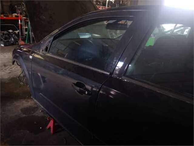 Puerta Delantera Izquierda Opel Astra 1.9 CDTI