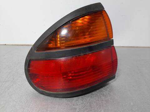 Foto 2ª: Piloto Trasero Izquierdo Renault Laguna 1.6 16V RT 107CV 79KW [K4M] (1999)