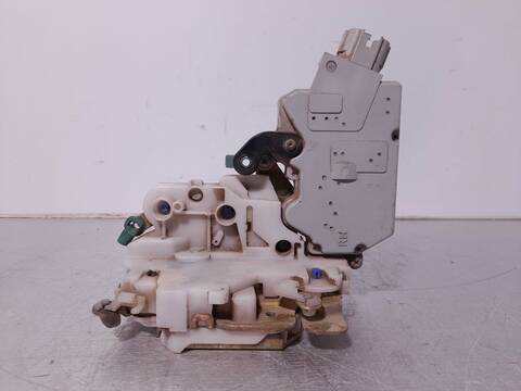 Cerradura Puerta Delantera Derecha Nissan Primera 1.6 16V CAT BERLINA 99CV 73KW