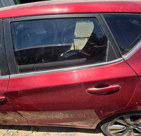 Puerta Trasera Izquierda Nissan Pulsar SPORT EDITION 110CV 81KW