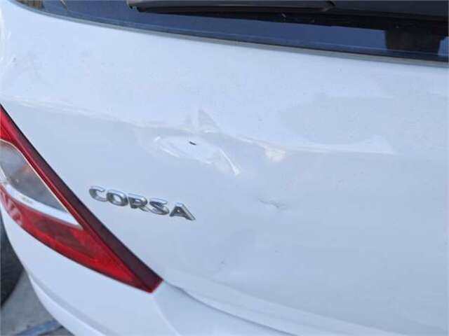 Portón Opel Corsa 1.4