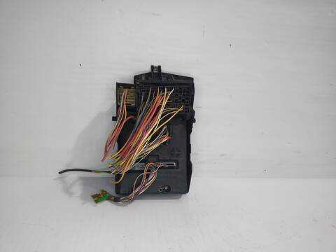 Foto 3ª: Caja Reles Fusibles Renault Megane 1.6E ALIZE HATCHBACK BERLINA 90CV 66KW I BERLINA HATCHBACK BA0) [K7M702] (1999)