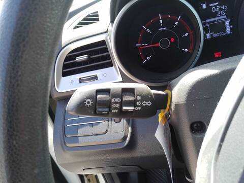 Foto 2ª: Mando Luces Ssangyong Tivoli CRYSTAL 4X2 116CV 85KW [673910] (2017)