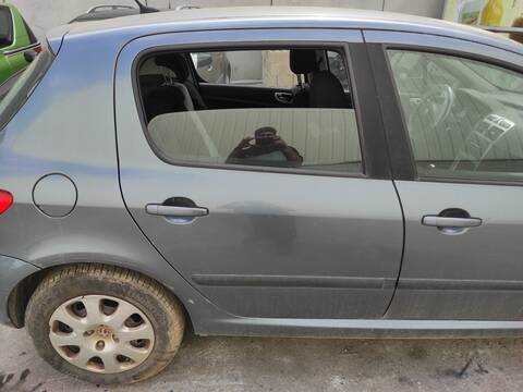 Puerta Trasera Derecha Peugeot 307 NFU BERLINA