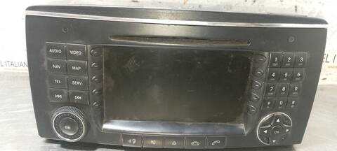 Foto 3ª: Sistema Audio Radio CD Mercedes Clase R 280 R 350 CDI 4-MATIC 251.022) 224CV 165KW [OM642950] (2006)