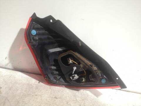 Foto 3ª: Piloto Trasero Derecho Ford Fiesta SFJB (2014)