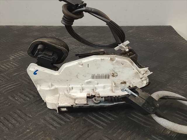 Cerradura Puerta Trasera Derecha Volkswagen Golf 2.0 TDI 150CV