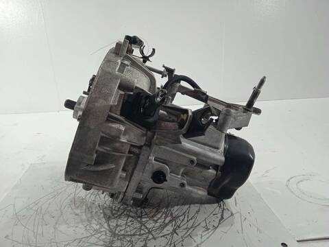 Foto 1ª: Caja Cambios Renault Clio SOCIETE GENERIQUE 65CV 48KW [K9K] (2004)