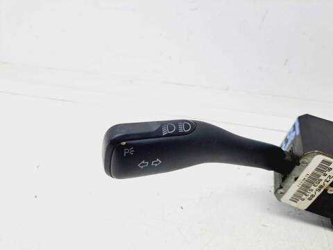 Foto 3ª: Mando Multifuncion Volkswagen Golf 25 ANIVERSARIO BERLINA 110CV 81KW [ASV] (2000)
