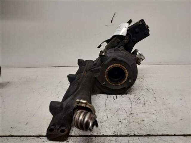 Foto 3ª: Turbocompresor Volvo V50 2.4 20V D (180 CV) [D5244T8]