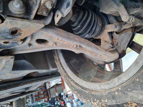 Brazo Suspension Delantero Izquierdo Mercedes Clase G 230 GLA 200 CDI 156.908) 136CV 100KW