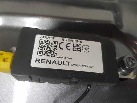 Foto 2ª: Portón Renault Arkana TECHNO