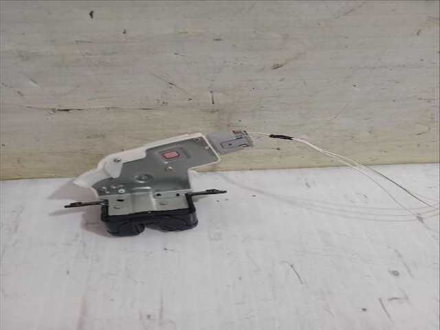 Foto 2ª: Cerradura Maletero Portón Toyota Rav4 2.0 MXAA52) 175CV [M20A-FKS] (2018)