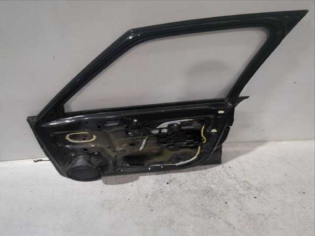 Foto 3ª: Puerta Delantera Derecha Citroen C4 1.6 HDI 109CV [9HY (DV6TED4) 9HZ (DV6TED4)] (2006)