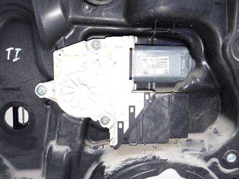 Foto 3ª: Elevalunas Manual Trasero Izquierdo Volkswagen Tiguan COUNTRY 140CV 103KW [CBAB] (2008)