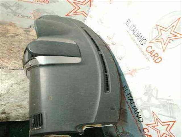 Foto 4ª: Salpicadero Kia Sorento 2.5 CRDI EXECUTIVE A) 140CV 103KW [D4CB] (2006)