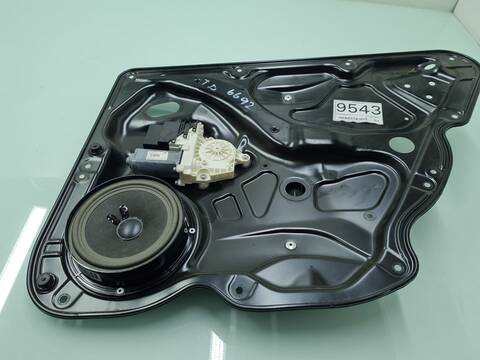 Elevalunas Manual Trasero Derecho Volkswagen Passat ADVANCE BERLINA 140CV 103KW