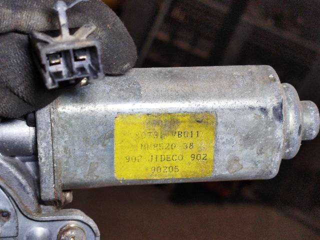 Foto 3ª: Elevalunas Eléctrico Delantero Izquierdo Nissan Patrol 2.8 TD Y61 TD6 [RD28ETI] (1999)