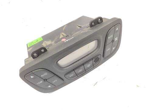 Foto 3ª: Mando Climatizador Hyundai Santa Fe 2.0 CRDI 4X4 125CV 92KW [4EA] (2005)
