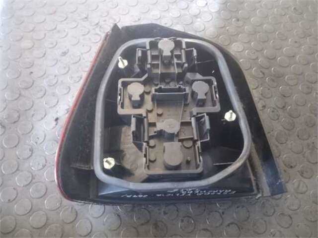 Foto 3ª: Piloto Trasero Derecho Skoda Felicia 1.9 D