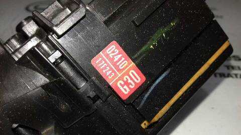 Foto 3ª: Mando Multifuncion Toyota Auris 1.4 16V CAT 97CV 71KW [4ZZ] (2007)