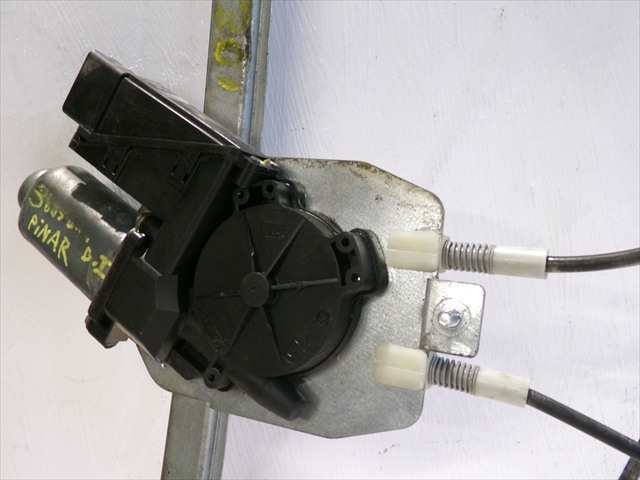 Foto 3ª: Elevalunas Eléctrico Delantero Izquierdo Renault Laguna 1.9 DCI 2001-2007 [F9QC7] (2002)