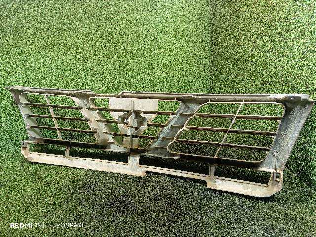 Foto 3ª: Rejilla Delantera Nissan Patrol 2.8 TD [RD28ETI] (1999)