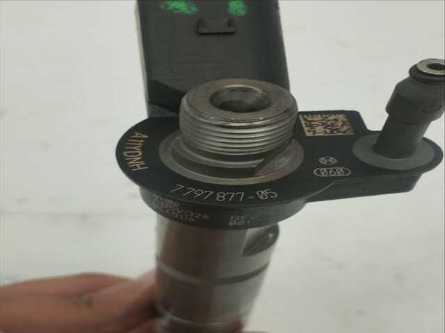 Foto 3ª: Inyectores Bmw Serie 1 114 120D COUPE 177CV 130KW [N47D20A] (2008)