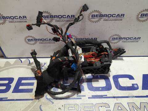 Foto 2ª: Caja Reles Fusibles Seat Mii 1.0 60CV 44KW [G/ CHY] (2014)