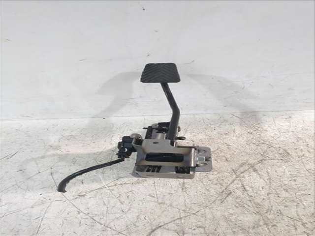 Foto 3ª: Pedal Embrague Hyundai i20 1.0 T-GDI 101CV [G3LE] (2020)