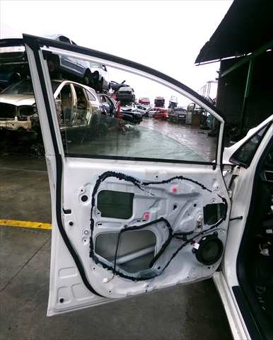 Foto 2ª: Puerta Delantera Izquierda Toyota Verso 2.0 D10 2013-2018 [1AD] (2013)