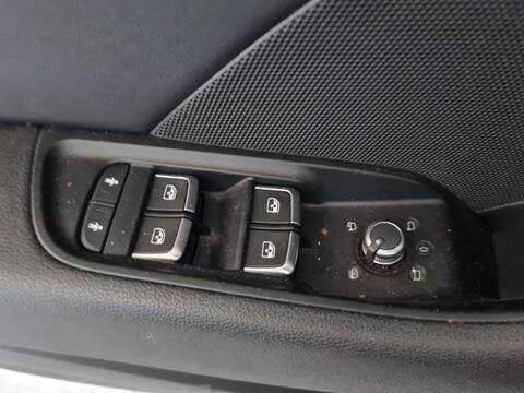 Botonera Elevalunas Audi A3 ATTRACTION 110CV 81KW