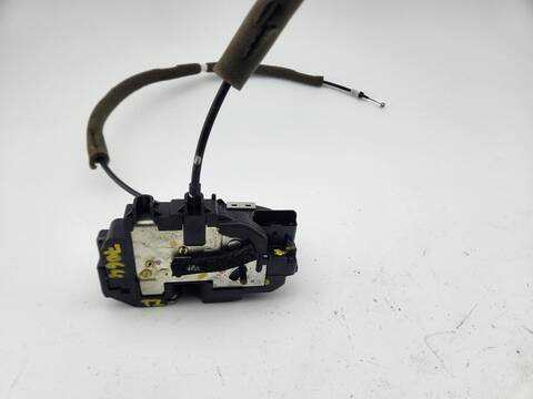 Foto 1ª: Cerradura Puerta Trasera Izquierda Nissan Qashqai 360 110CV 81KW [K9K636] (2014)