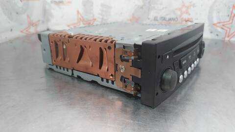 Foto 2ª: Sistema Audio Radio CD Peugeot 207 CONFORT 90CV 66KW (2006)