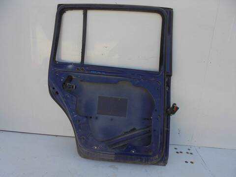 Foto 3ª: Puerta Trasera Izquierda Volkswagen Touran HIGHLINE 140CV 103KW [BKD] (2005)