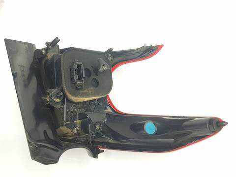Foto 3ª: Piloto Trasero Derecho Peugeot 2008 ALLURE (2015)