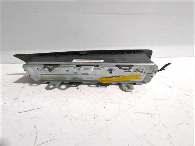 Foto 3ª: Airbag Delantero Derecho Citroen C3 1.4 HDI 70 SC8HZC SC8HR0 SC8HP4) 68CV 50KW [8HP (DV4C),8HR (DV4C),8HZ (DV4TD)] (2010)