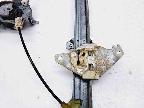 Foto 3ª: Elevalunas Eléctrico Delantero Izquierdo Nissan Almera ACENTA 112CV 82KW [YD22] (2003)
