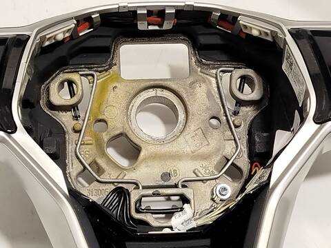 Foto 3ª: Volante Volkswagen Tiguan 2.0 TDI 150CV 110KW [DTSB] (2023)