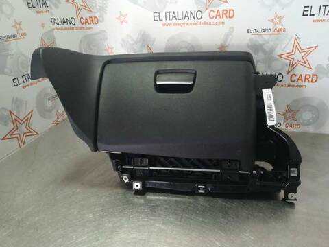 Foto 2ª: Guantera Bmw Serie 1 114 118D BERLINA 143CV 105KW [N47D20C] (2009)