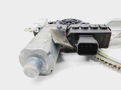 Foto 2ª: Elevalunas Eléctrico Delantero Derecho Opel Astra 1.7 16V CDTI BERLINA 101CV 74KW [Z17DTH] (2004)