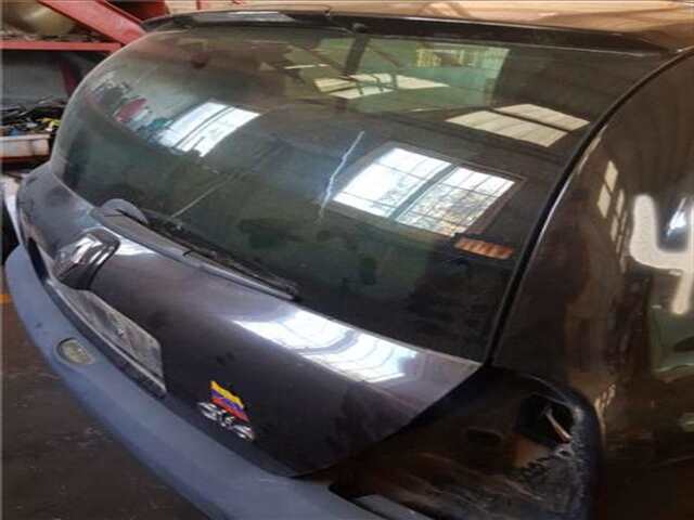 Foto 3ª: Portón Renault Clio 1.5 AUTHENTIQUE [1.5 LTR. - 60 KW DCI DIESEL] [K9K B7]