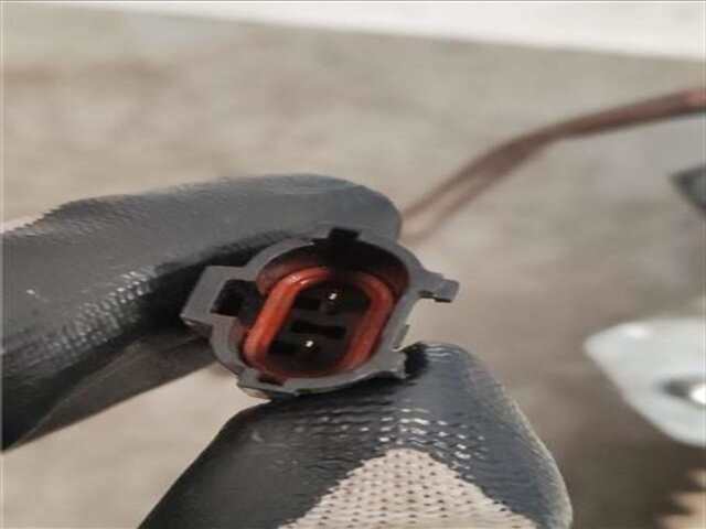 Foto 3ª: Elevalunas Eléctrico Trasero Derecho Kia Carens 2.0 CRDI [D4EA]