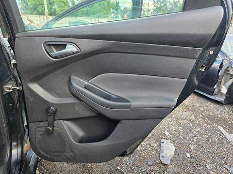 Tapizados Cartoneras Ford Focus AMBIENTE 105CV 77KW