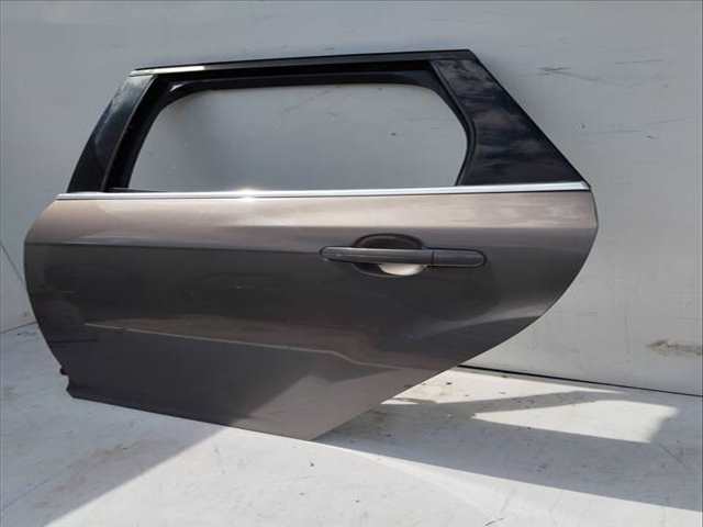 Foto 4ª: Puerta Trasera Izquierda Ford Focus EDITION 125CV 92KW [M1DA] (2014)