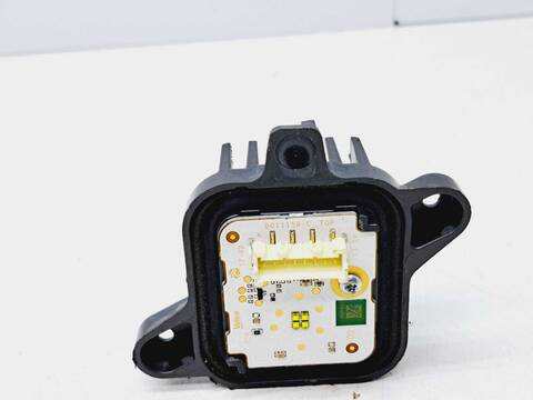 Foto 3ª: Centralita Faros Xenon Peugeot 3008 ACTIVE 131CV 96KW [YH01] (2018)